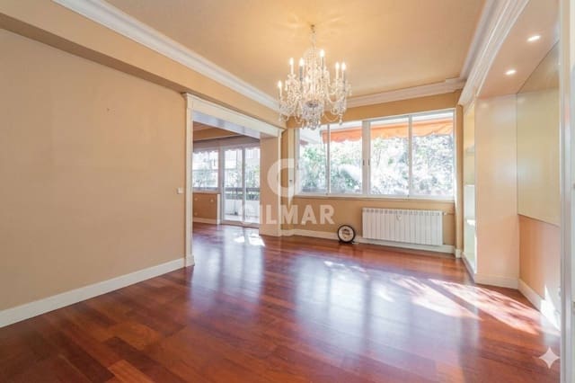 6 camera da letto Appartamento in vendita in Ciudad Universitaria, Madrid città con piscina garage - 1.350.000 € (Rif: 9435027)