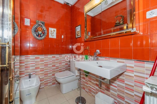 7 quarto Moradia Geminada para venda em Peñagrande, Madrid cidade com piscina garagem - 1 490 000 € (Ref: 9436516)