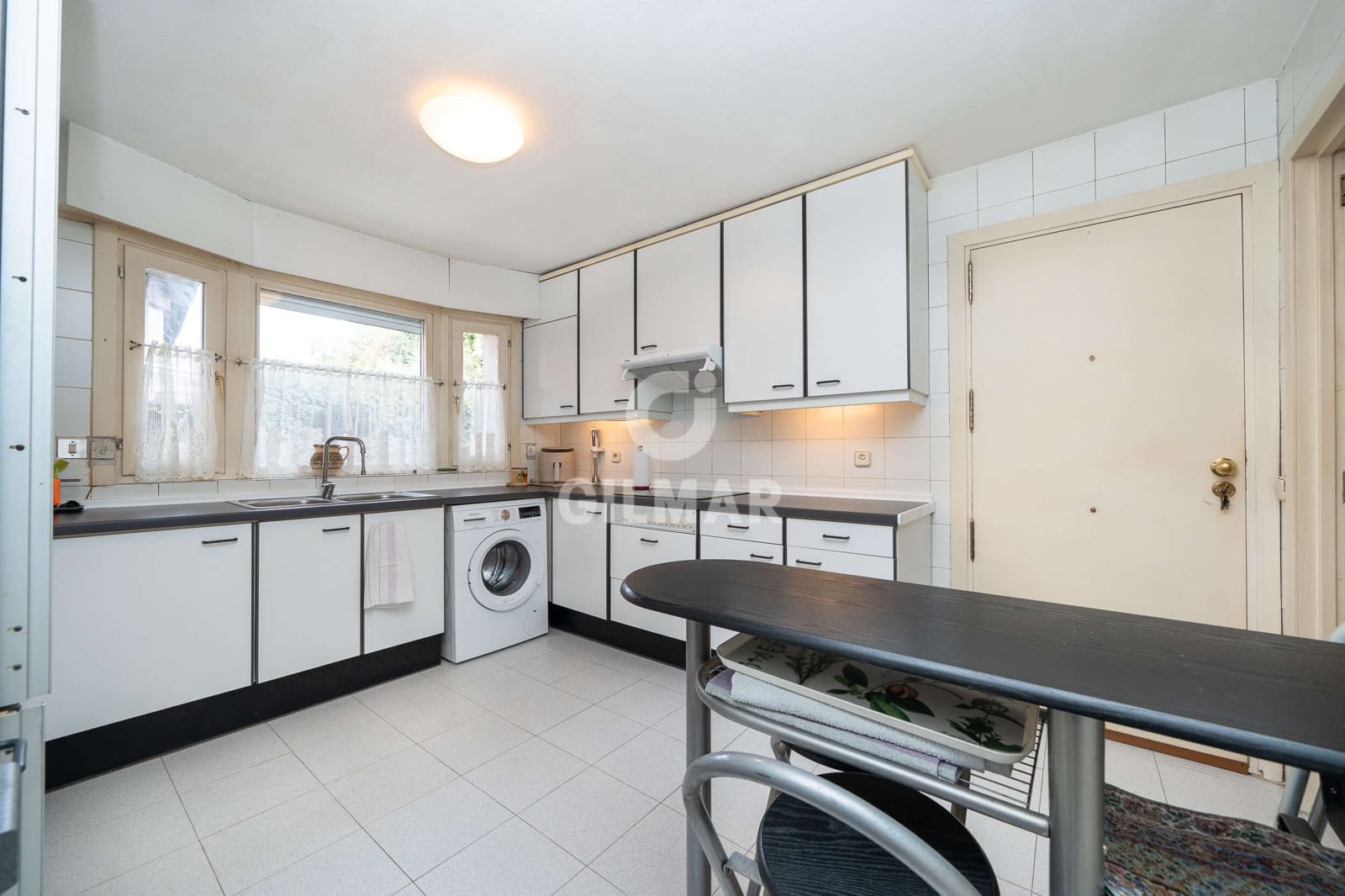 5 bedroom Terraced Villa for sale in Madrid city with pool garage - € 1,849,000 (Ref: 9444546)