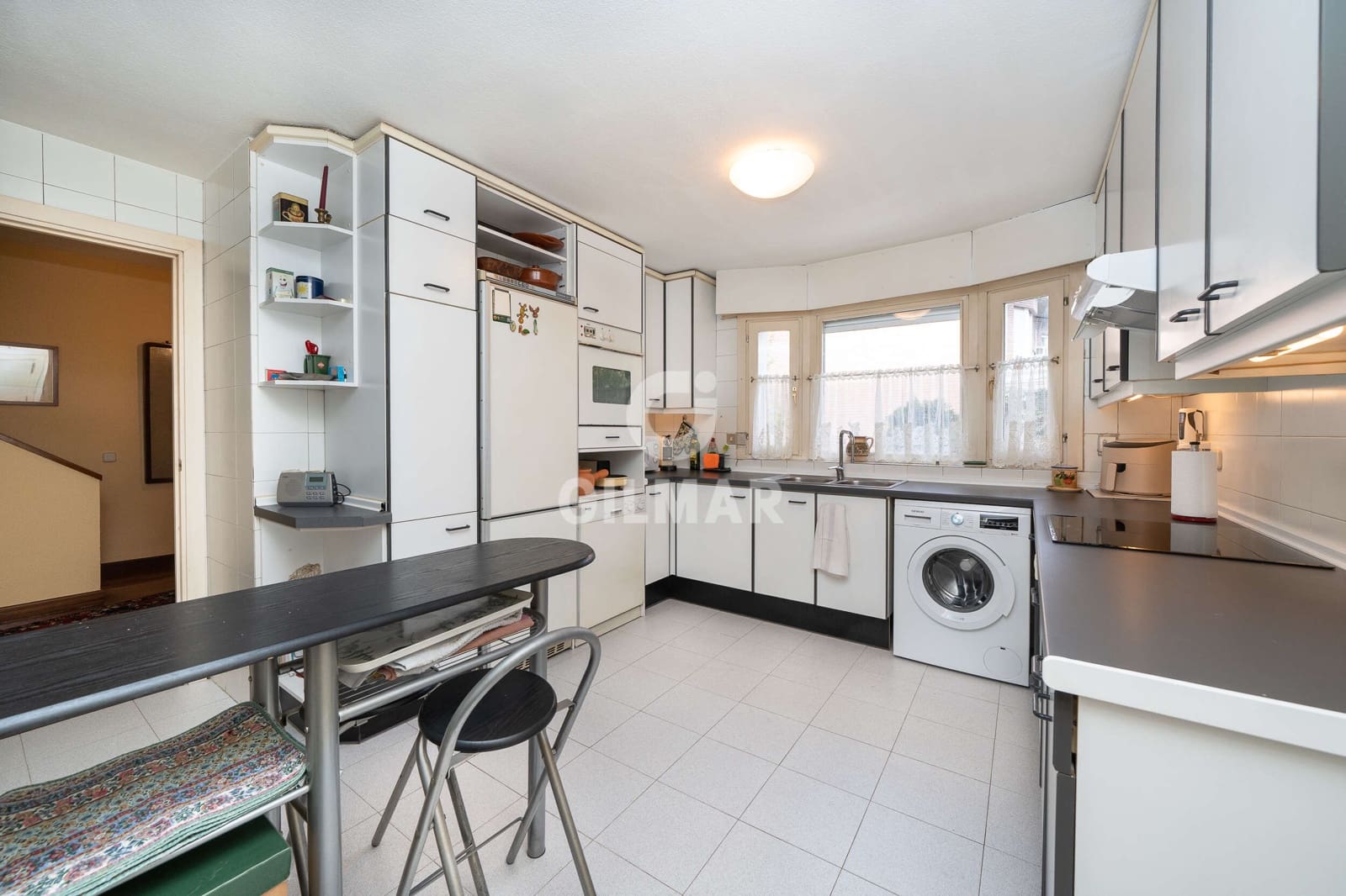 5 bedroom Terraced Villa for sale in Madrid city with pool garage - € 1,849,000 (Ref: 9444546)