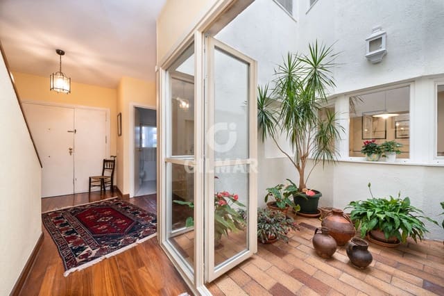 5 soveværelse Rækkehus til salg i Mirasierra, Madrid by med swimmingpool garage - € 1.849.000 (Ref: 9444546)