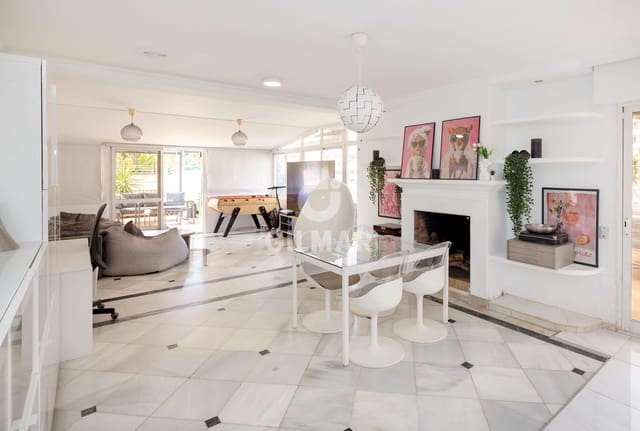 3 soveværelse Lejlighed til salg i Playa de Fontanilla, Marbella med garage - € 790.000 (Ref: 9447311)