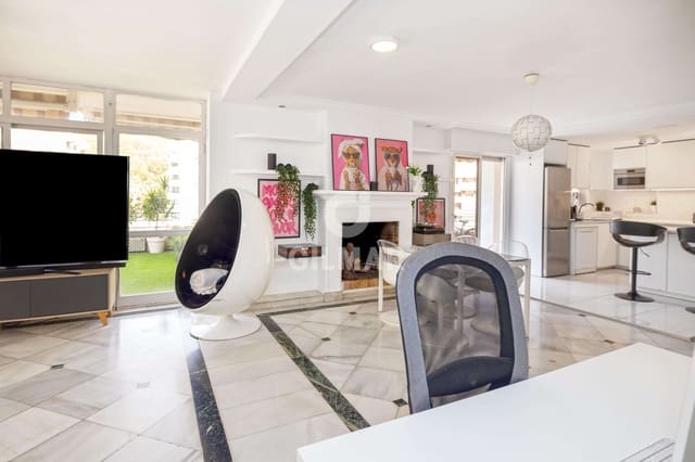 3 soveværelse Lejlighed til salg i Playa de Fontanilla, Marbella med garage - € 790.000 (Ref: 9447311)