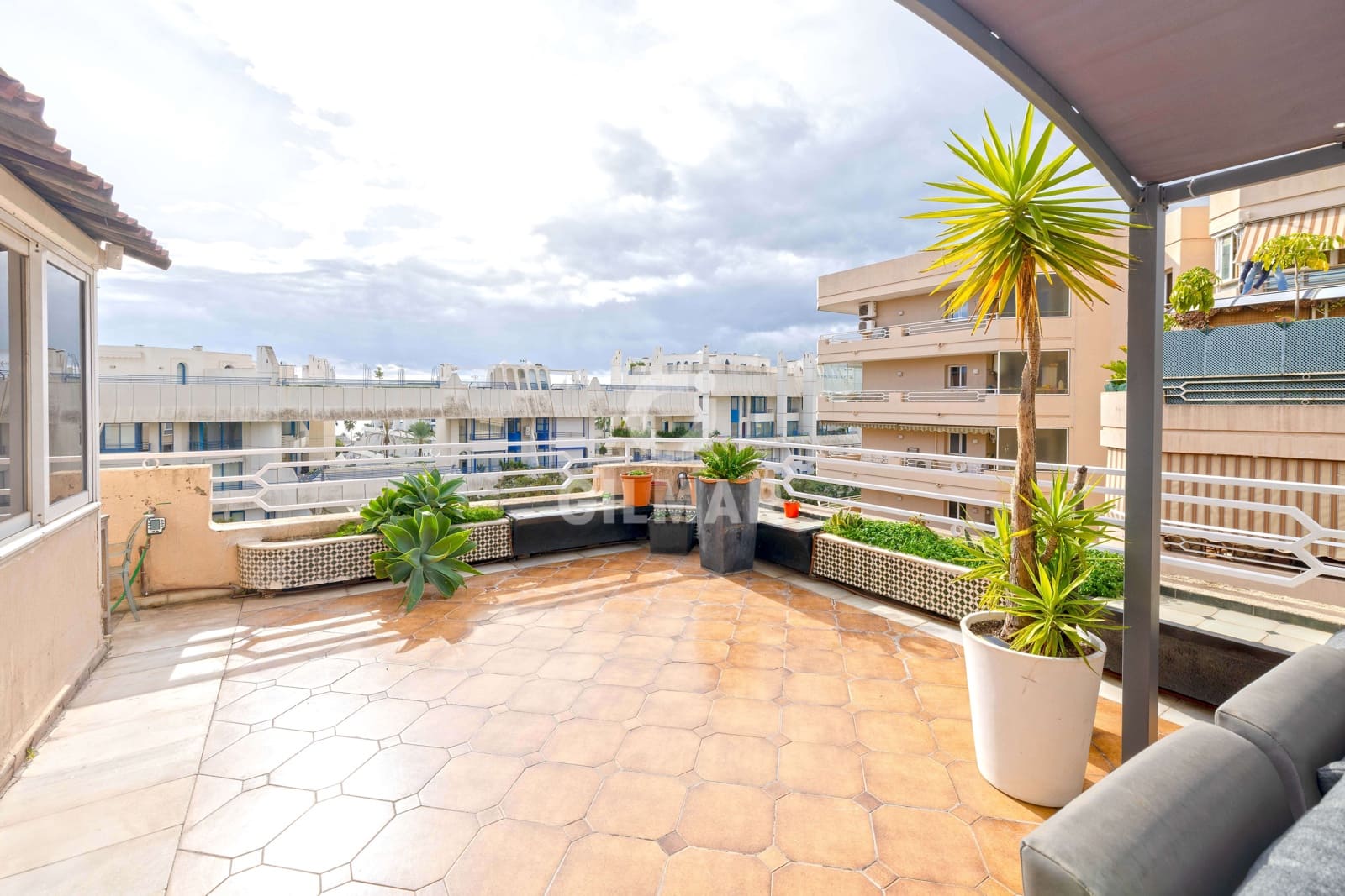 3 soveværelse Lejlighed til salg i Marbella med garage - € 790.000 (Ref: 9447311)