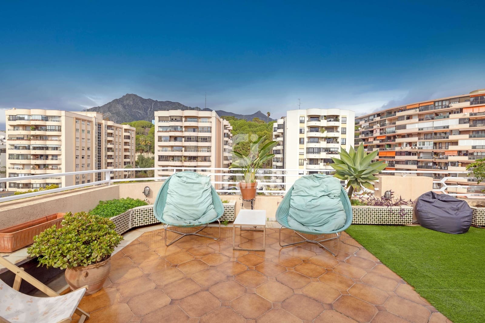 3 soveværelse Lejlighed til salg i Marbella med garage - € 790.000 (Ref: 9447311)