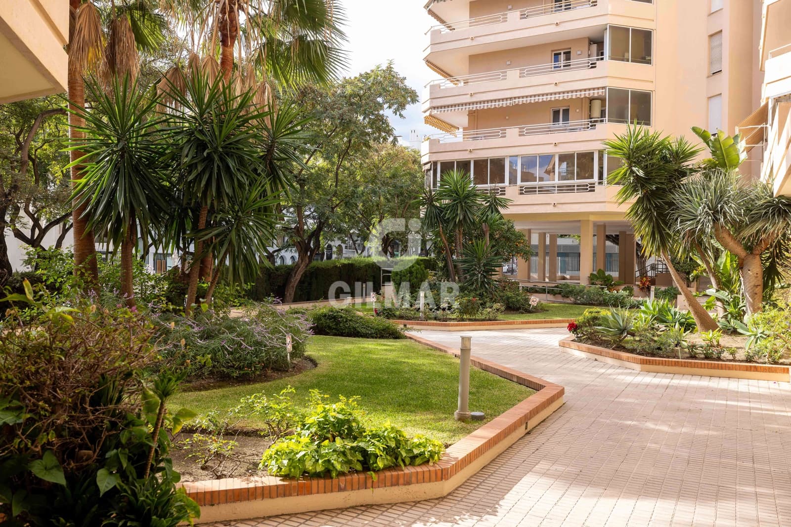 3 soveværelse Lejlighed til salg i Marbella med garage - € 790.000 (Ref: 9447311)