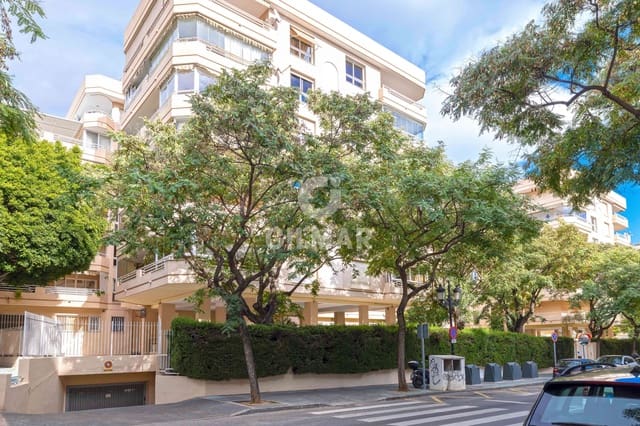 3 soveværelse Lejlighed til salg i Playa de Fontanilla, Marbella med garage - € 790.000 (Ref: 9447311)