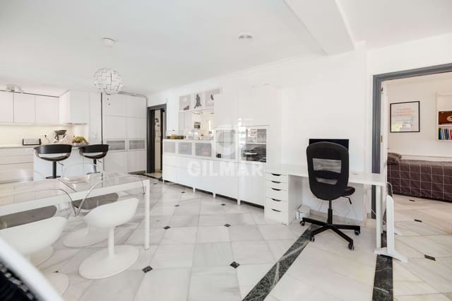 3 soveværelse Lejlighed til salg i Playa de Fontanilla, Marbella med garage - € 790.000 (Ref: 9447311)