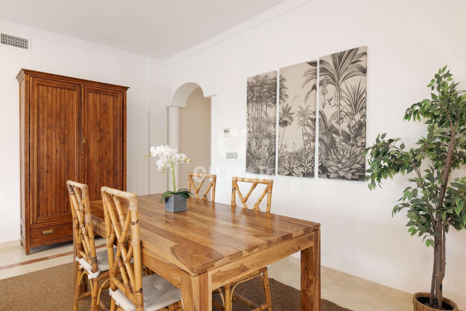 3 bedroom Flat for sale in Sotogrande with garage - € 550,000 (Ref: 9449389)