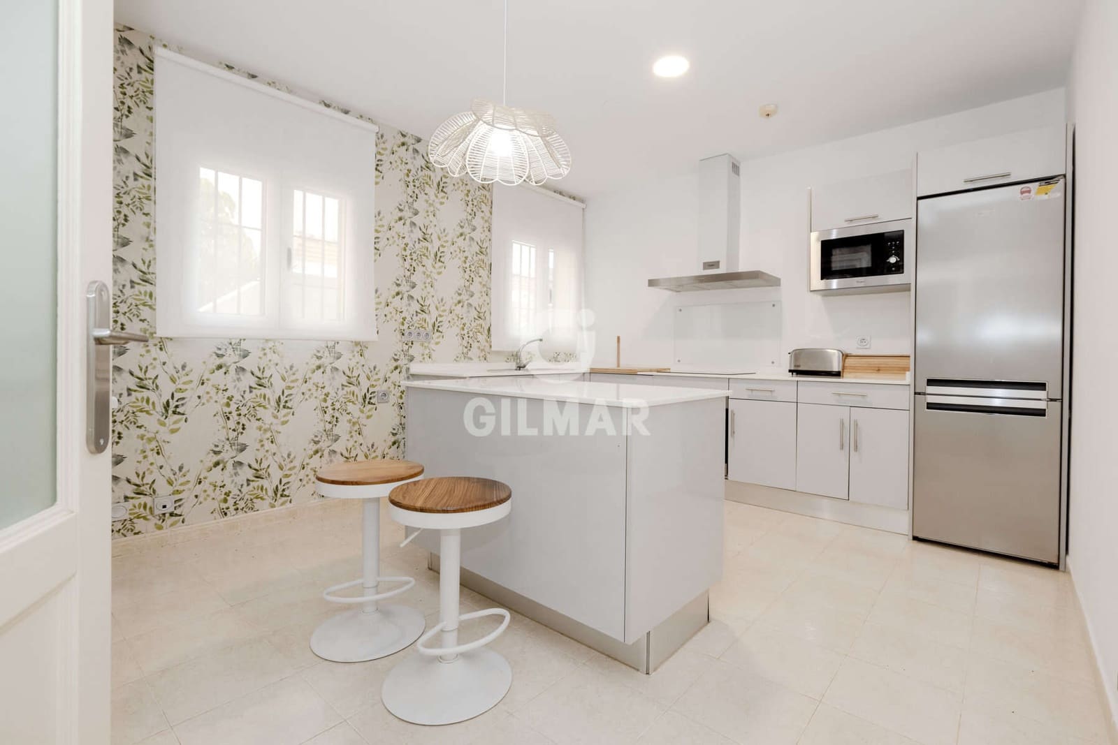 3 bedroom Flat for sale in Sotogrande with garage - € 550,000 (Ref: 9449389)