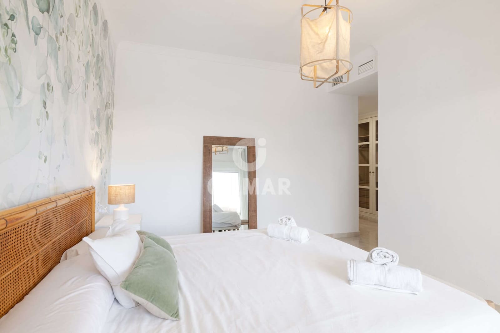 3 bedroom Flat for sale in Sotogrande with garage - € 550,000 (Ref: 9449389)