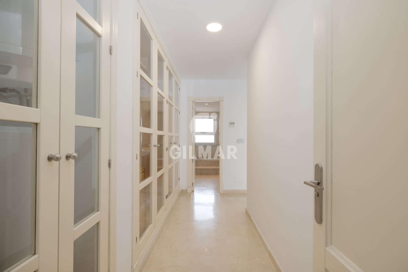 3 bedroom Flat for sale in Sotogrande with garage - € 550,000 (Ref: 9449389)