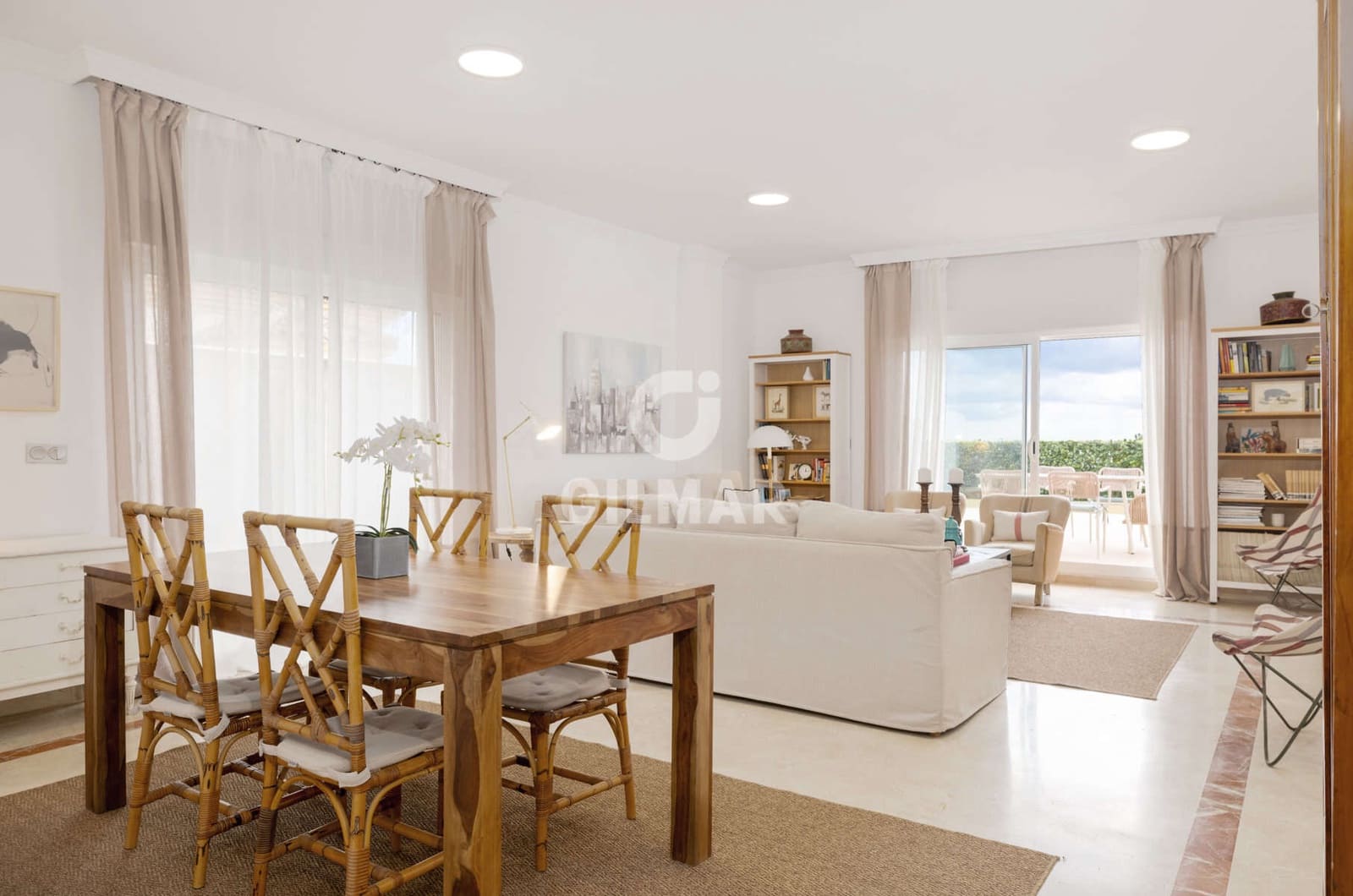 3 bedroom Flat for sale in Sotogrande with garage - € 550,000 (Ref: 9449389)