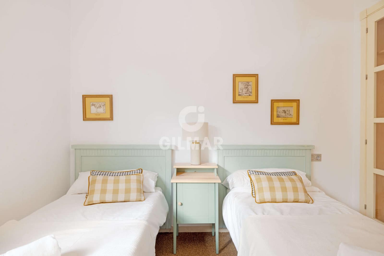 3 bedroom Flat for sale in Sotogrande with garage - € 550,000 (Ref: 9449389)