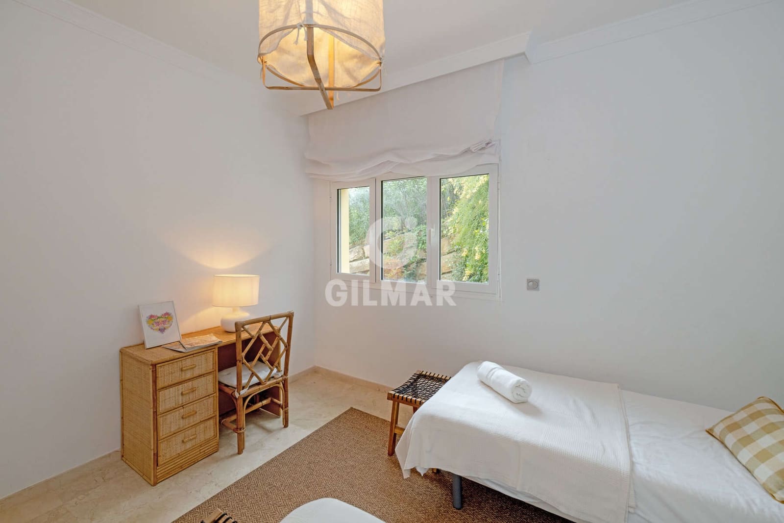 3 bedroom Flat for sale in Sotogrande with garage - € 550,000 (Ref: 9449389)