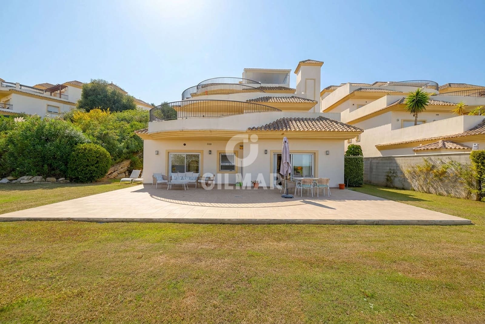 3 bedroom Flat for sale in Sotogrande with garage - € 550,000 (Ref: 9449389)