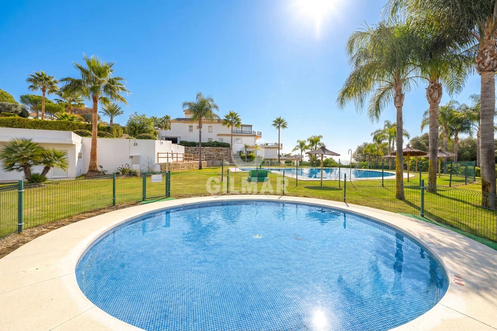 3 bedroom Flat for sale in Sotogrande with garage - € 550,000 (Ref: 9449389)