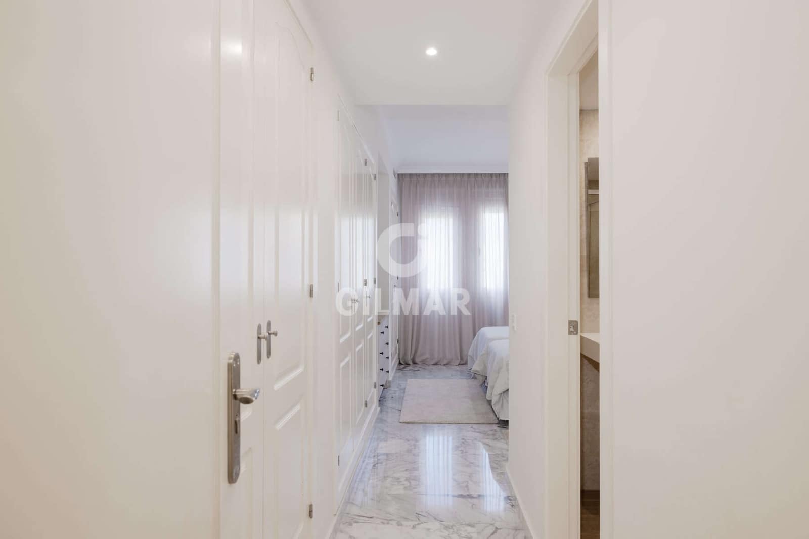 4 makuuhuone Kattohuoneisto myytävänä paikassa Atalaya-Isdabe mukana 
autotalli - 1 290 000 € (Ref: 9451097)