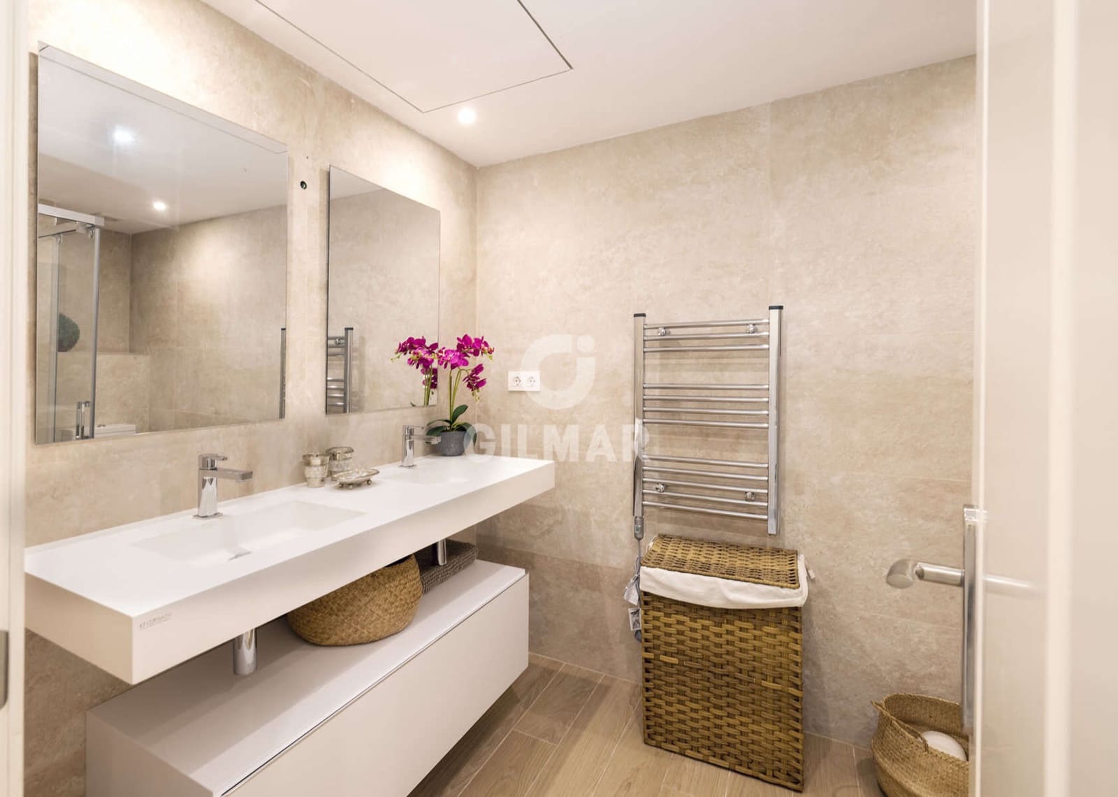 4 makuuhuone Kattohuoneisto myytävänä paikassa Atalaya-Isdabe mukana 
autotalli - 1 290 000 € (Ref: 9451097)