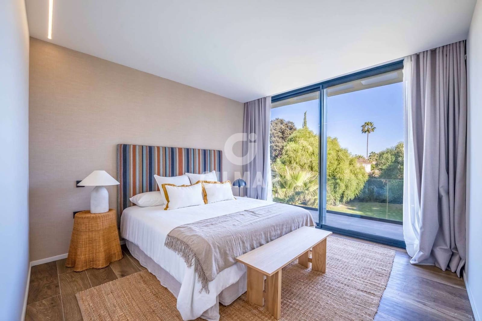 5 makuuhuone Huvila myytävänä paikassa Sotogrande mukana uima-altaan - 2 850 000 € (Ref: 9451420)