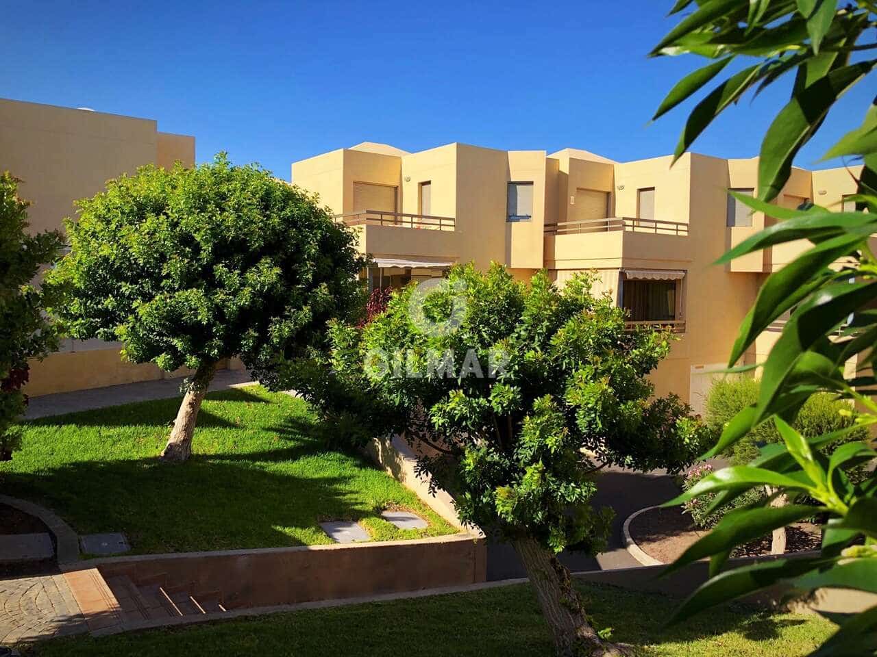 2 makuuhuone Rivitalo myytävänä paikassa La Tejita mukana uima-altaan 
autotalli - 589 000 € (Ref: 9451533)