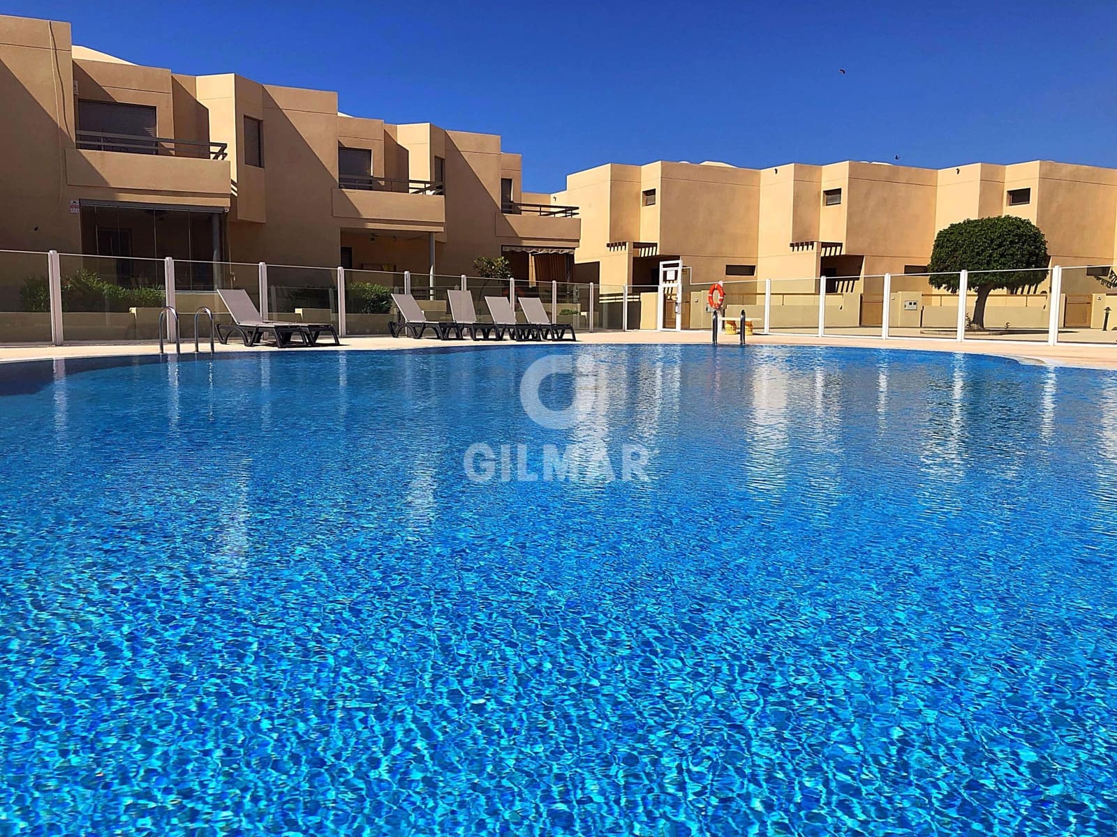 2 makuuhuone Rivitalo myytävänä paikassa La Tejita mukana uima-altaan 
autotalli - 589 000 € (Ref: 9451533)