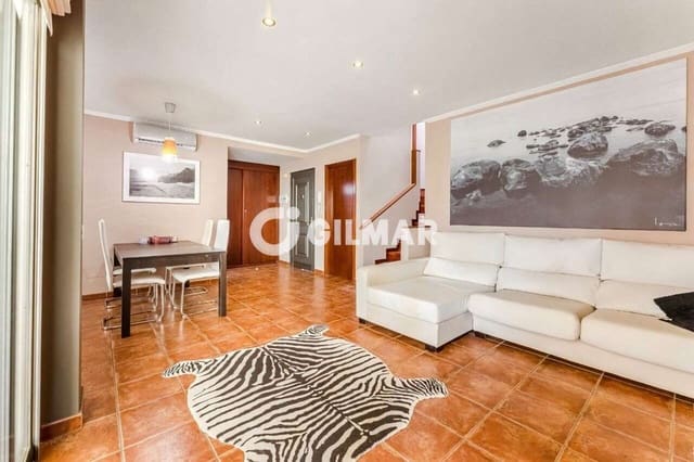 2 chambre Villa/Maison Mitoyenne à vendre à La Tejita, Granadilla de Abona avec piscine garage - 577 000 € (Ref: 9451533)