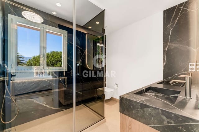 4 sovrum Radhus till salu i El Paraiso, Estepona - 2 599 000 € (Ref: 9451534)