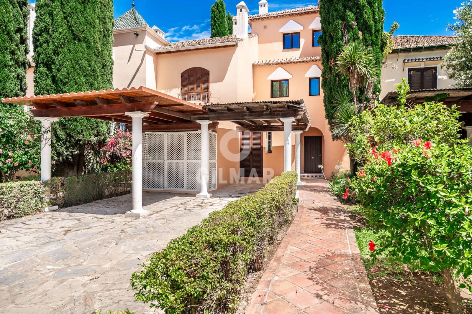 4 sypialnia Dom szeregowy na sprzedaż w El Paraiso - 2 599 000 € (Ref: 9451534)