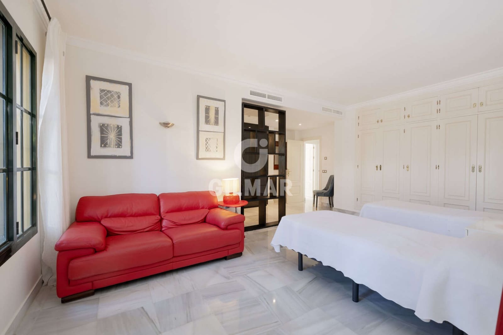 6 sovrum Villa till salu i Estepona med pool garage - 3 600 000 € (Ref: 9457868)