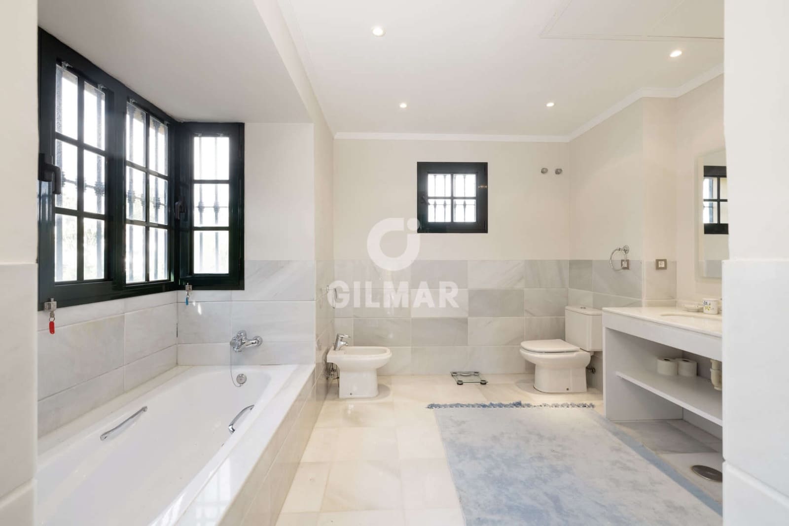 6 sovrum Villa till salu i Estepona med pool garage - 3 600 000 € (Ref: 9457868)