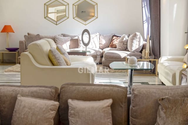 6 sovrum Villa till salu i Centro, Estepona med pool garage - 3 600 000 € (Ref: 9457868)