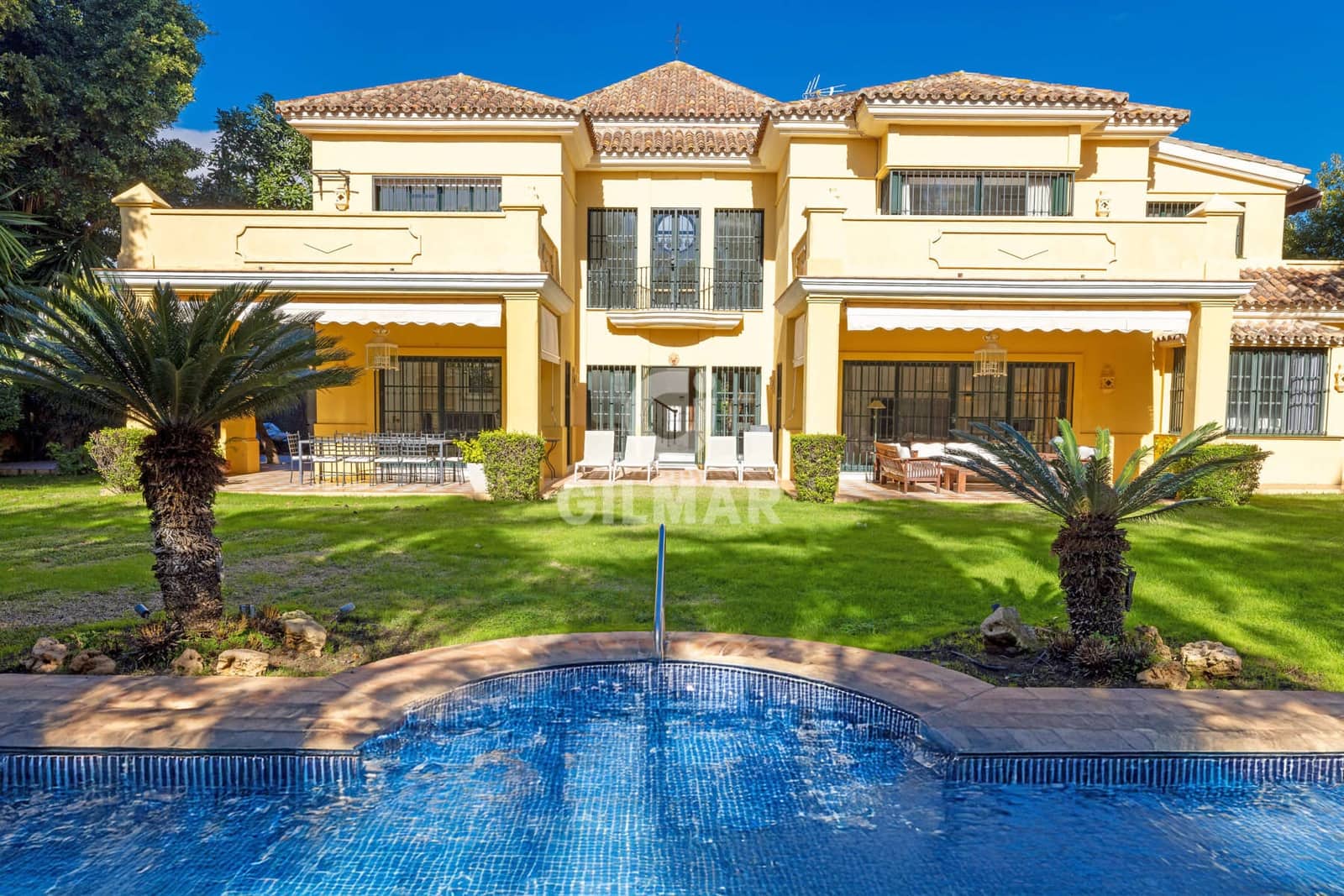 6 sovrum Villa till salu i Estepona med pool garage - 3 600 000 € (Ref: 9457868)