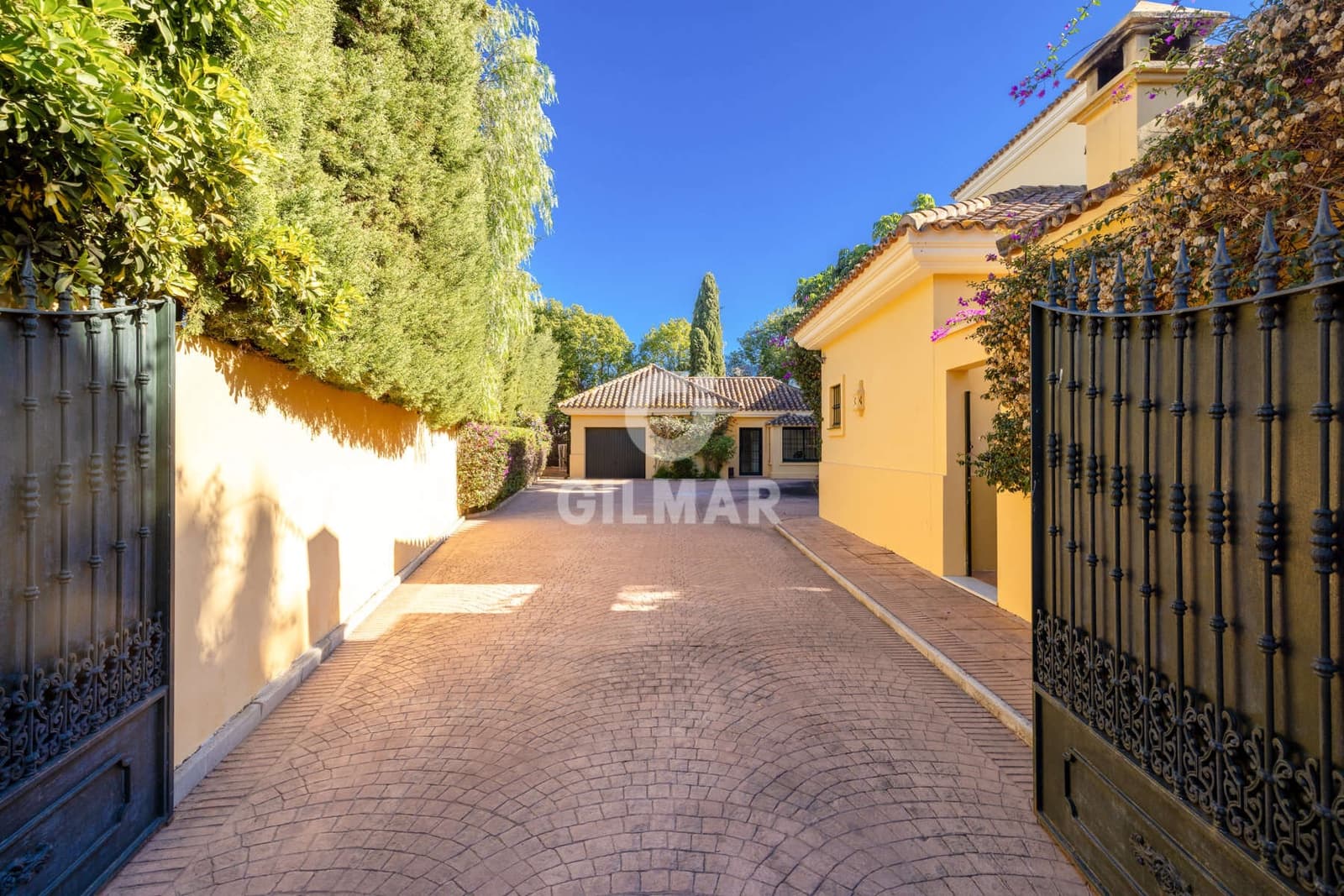 6 sovrum Villa till salu i Estepona med pool garage - 3 600 000 € (Ref: 9457868)