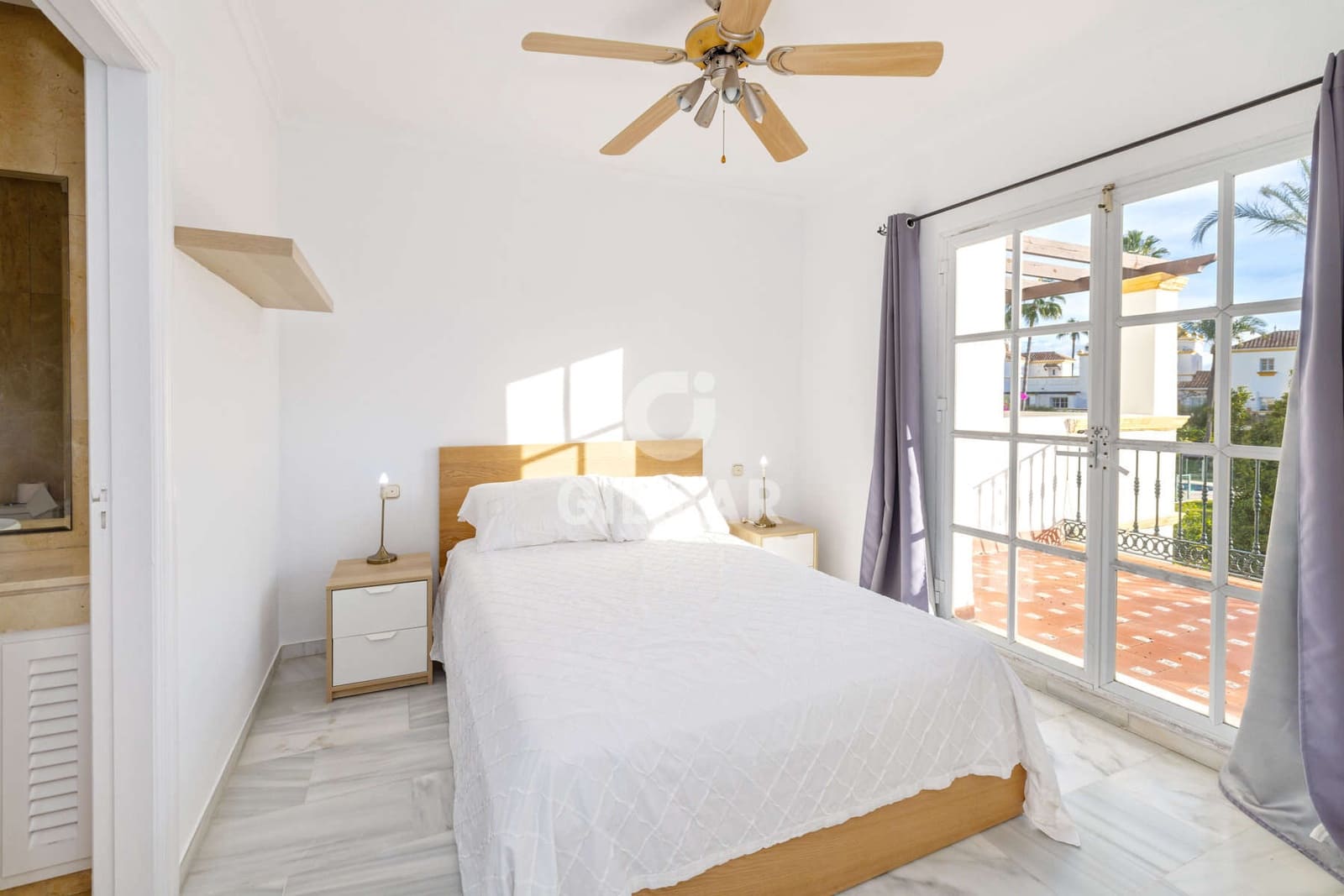 4 soveværelse Rækkehus til salg i New Golden Mile med swimmingpool - € 560.000 (Ref: 9457869)