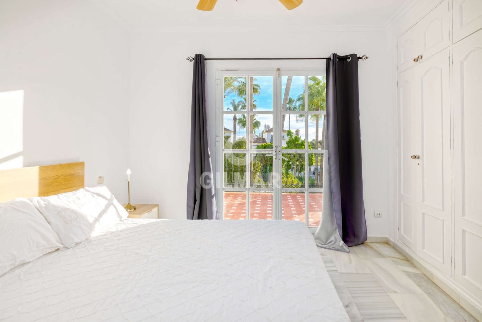 4 soveværelse Rækkehus til salg i New Golden Mile med swimmingpool - € 560.000 (Ref: 9457869)