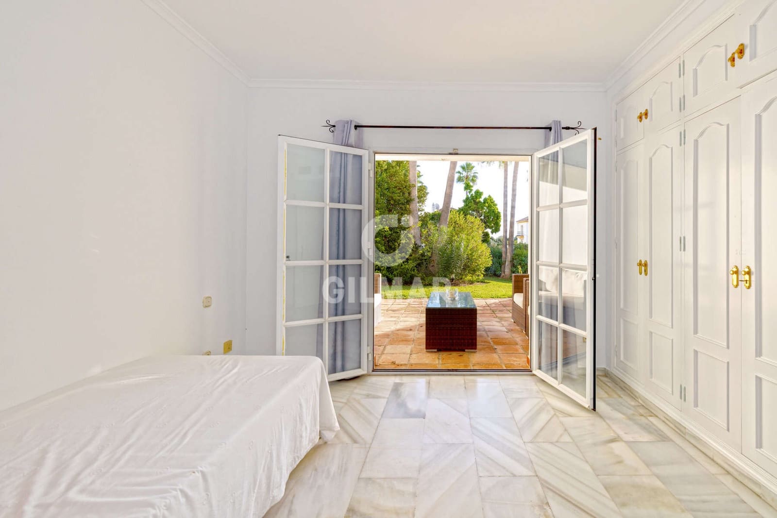 4 soveværelse Rækkehus til salg i New Golden Mile med swimmingpool - € 560.000 (Ref: 9457869)