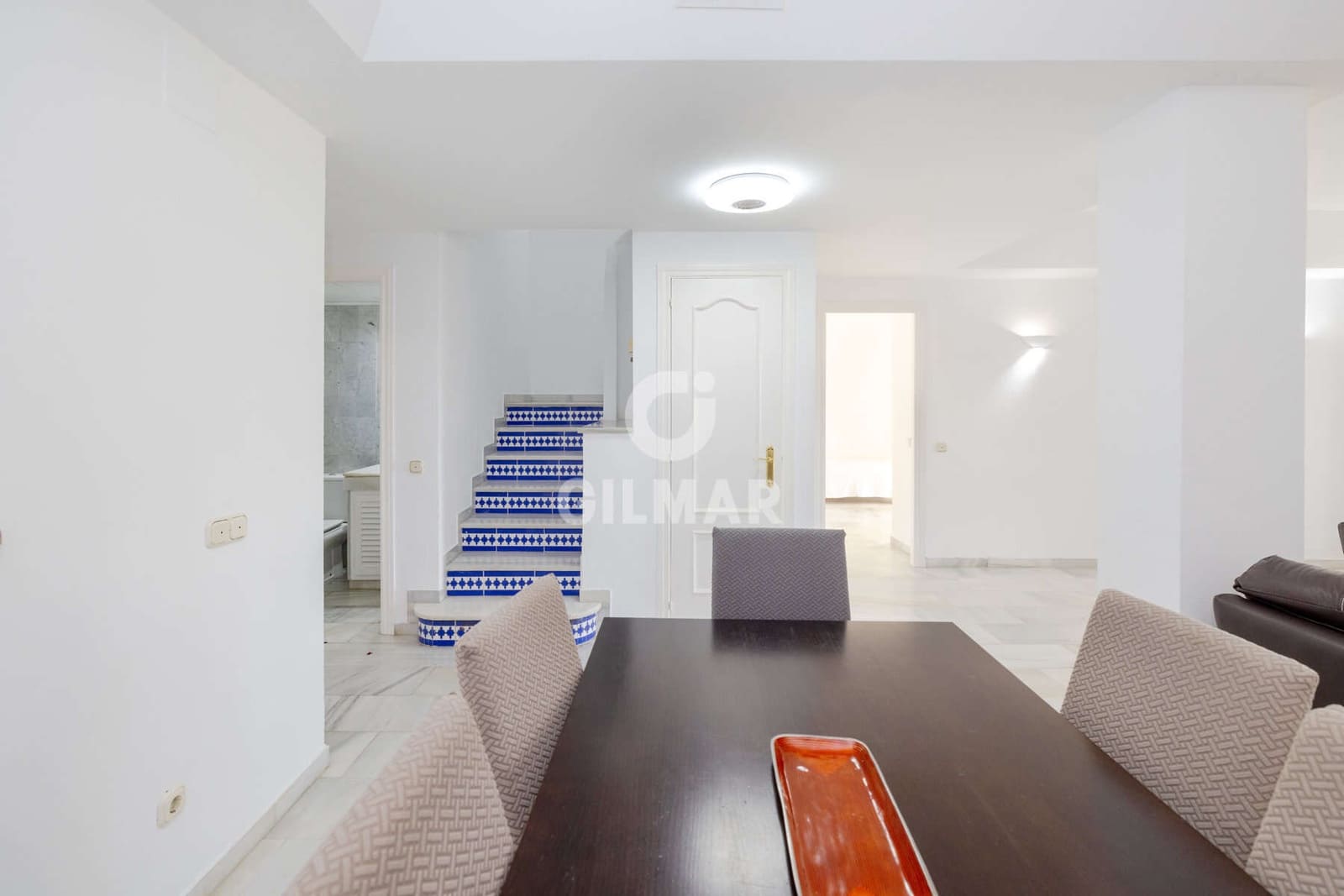 4 soveværelse Rækkehus til salg i New Golden Mile med swimmingpool - € 560.000 (Ref: 9457869)