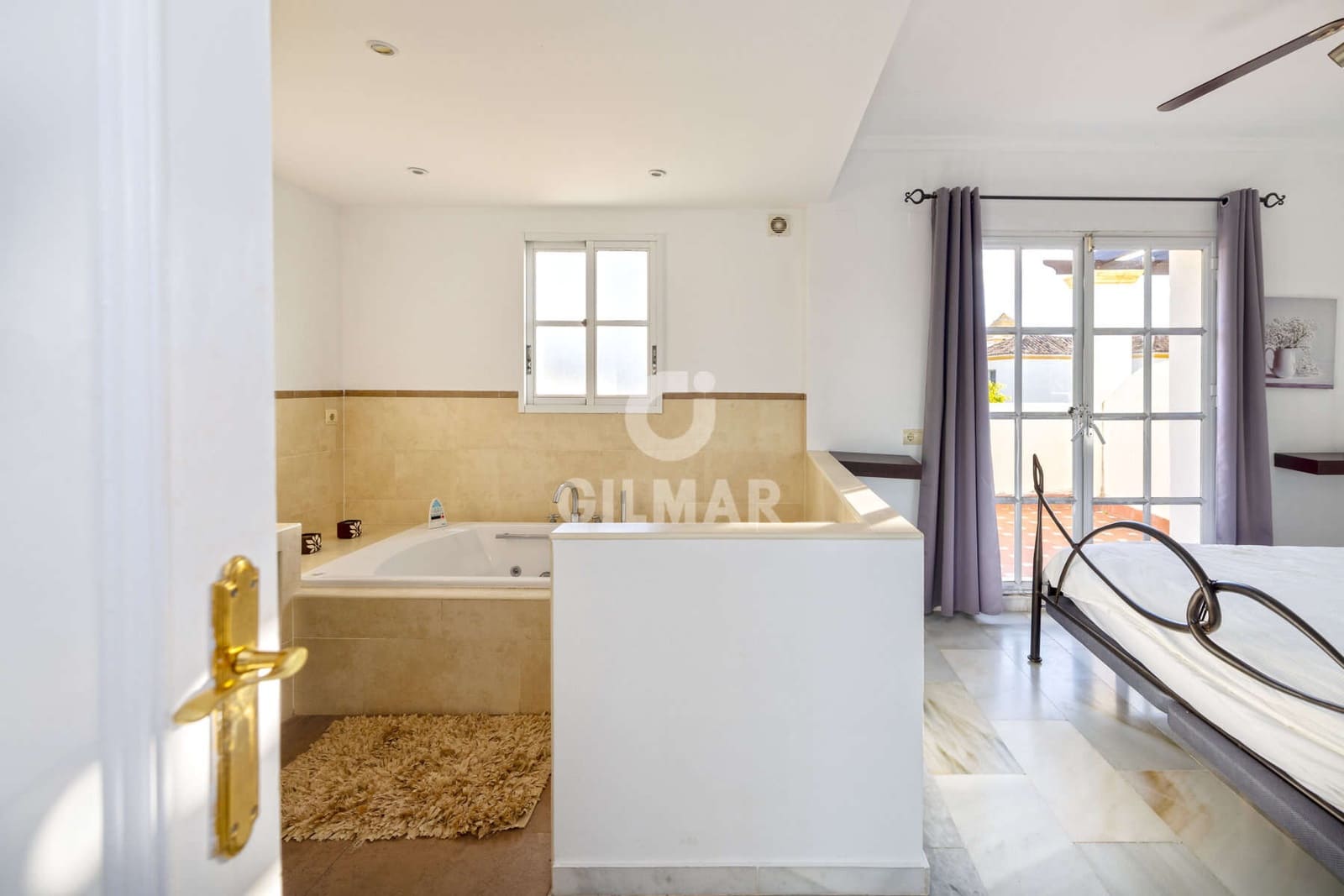 4 soveværelse Rækkehus til salg i New Golden Mile med swimmingpool - € 560.000 (Ref: 9457869)