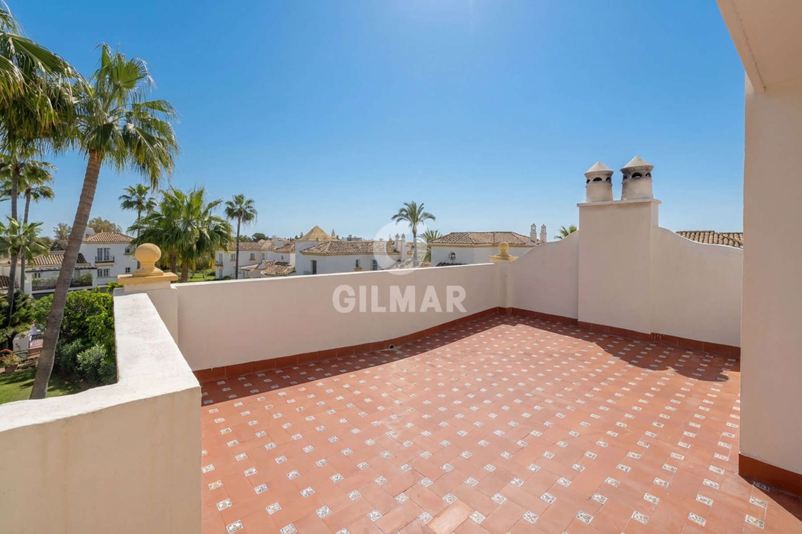 4 soveværelse Rækkehus til salg i New Golden Mile med swimmingpool - € 560.000 (Ref: 9457869)