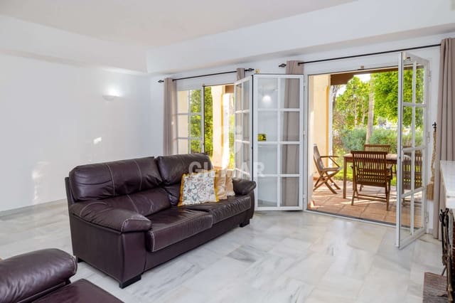 4 soveværelse Rækkehus til salg i Guadalmansa, Estepona med swimmingpool - € 560.000 (Ref: 9457869)