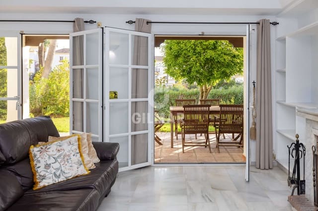 4 soveværelse Rækkehus til salg i Guadalmansa, Estepona med swimmingpool - € 560.000 (Ref: 9457869)