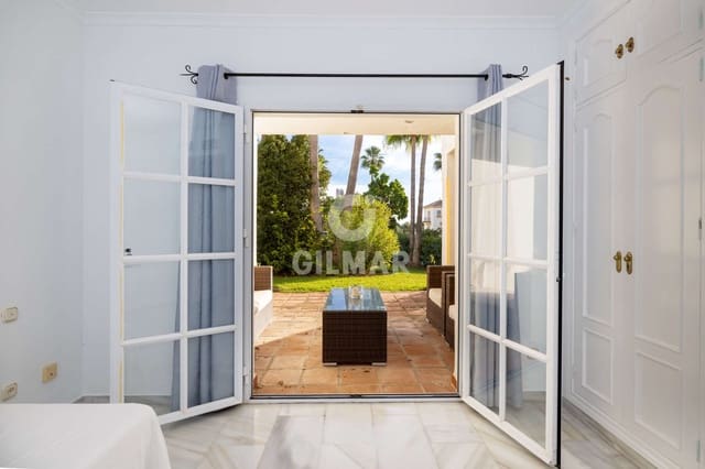 4 soveværelse Rækkehus til salg i Guadalmansa, Estepona med swimmingpool - € 560.000 (Ref: 9457869)