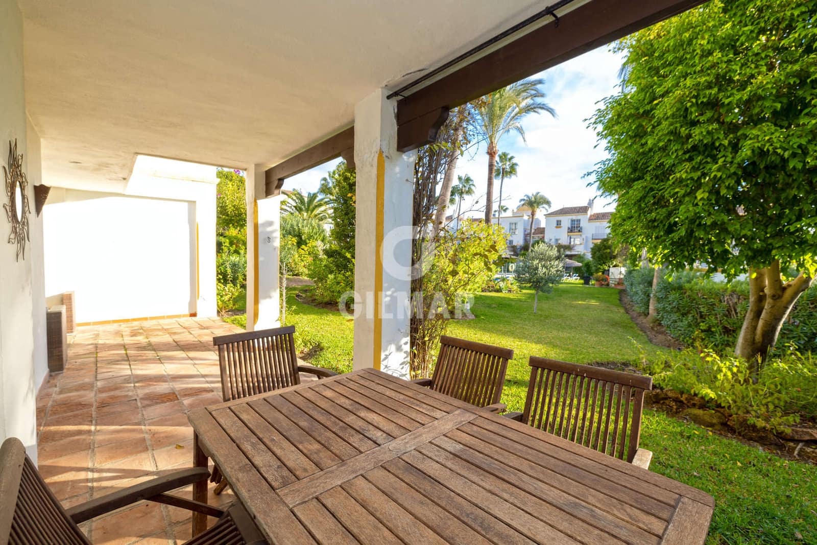 4 soveværelse Rækkehus til salg i New Golden Mile med swimmingpool - € 560.000 (Ref: 9457869)