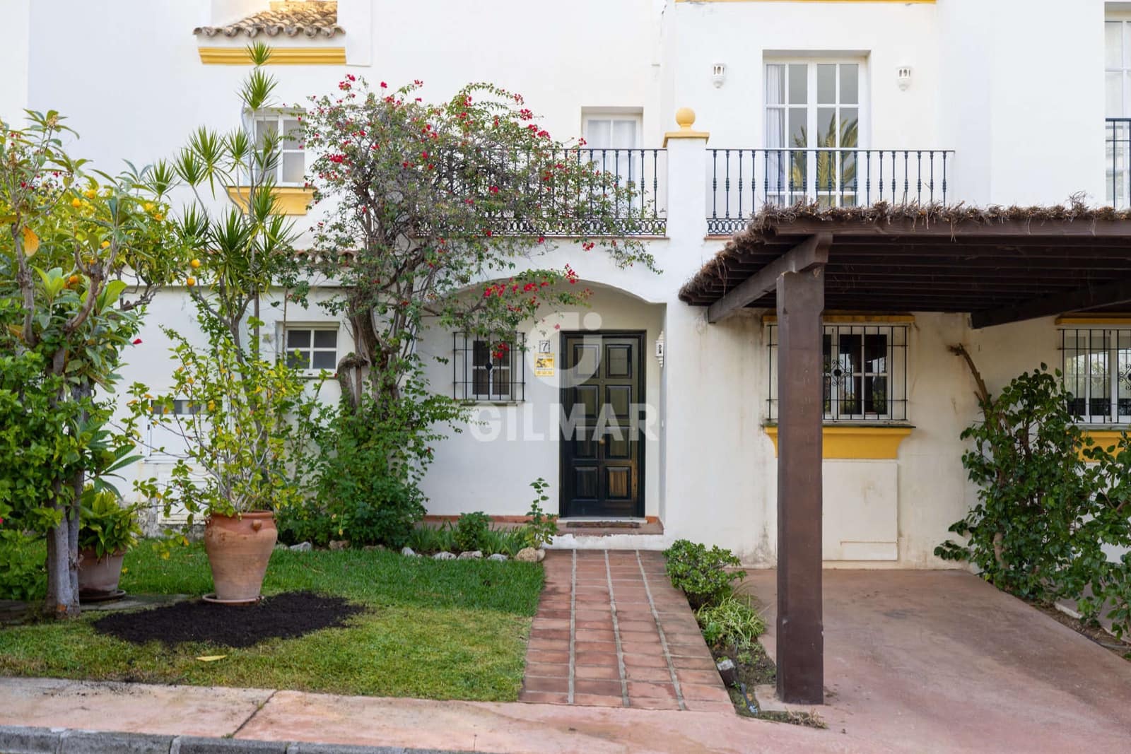 4 soveværelse Rækkehus til salg i New Golden Mile med swimmingpool - € 560.000 (Ref: 9457869)