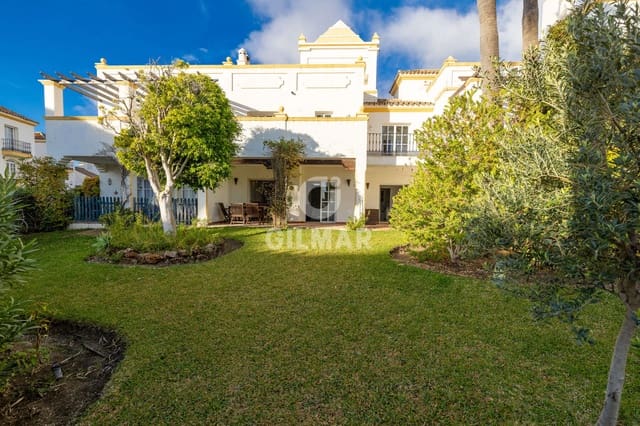 4 soveværelse Rækkehus til salg i Guadalmansa, Estepona med swimmingpool - € 560.000 (Ref: 9457869)