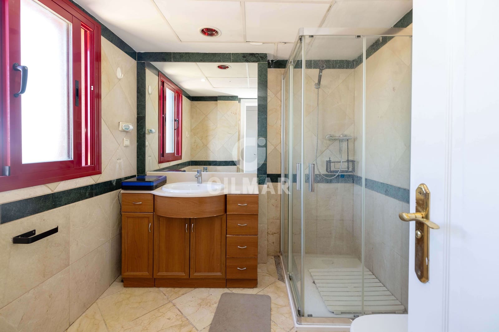 Adosado de 5 habitaciones en Torrequebrada en venta - 741.000 € (Ref: 9459510)