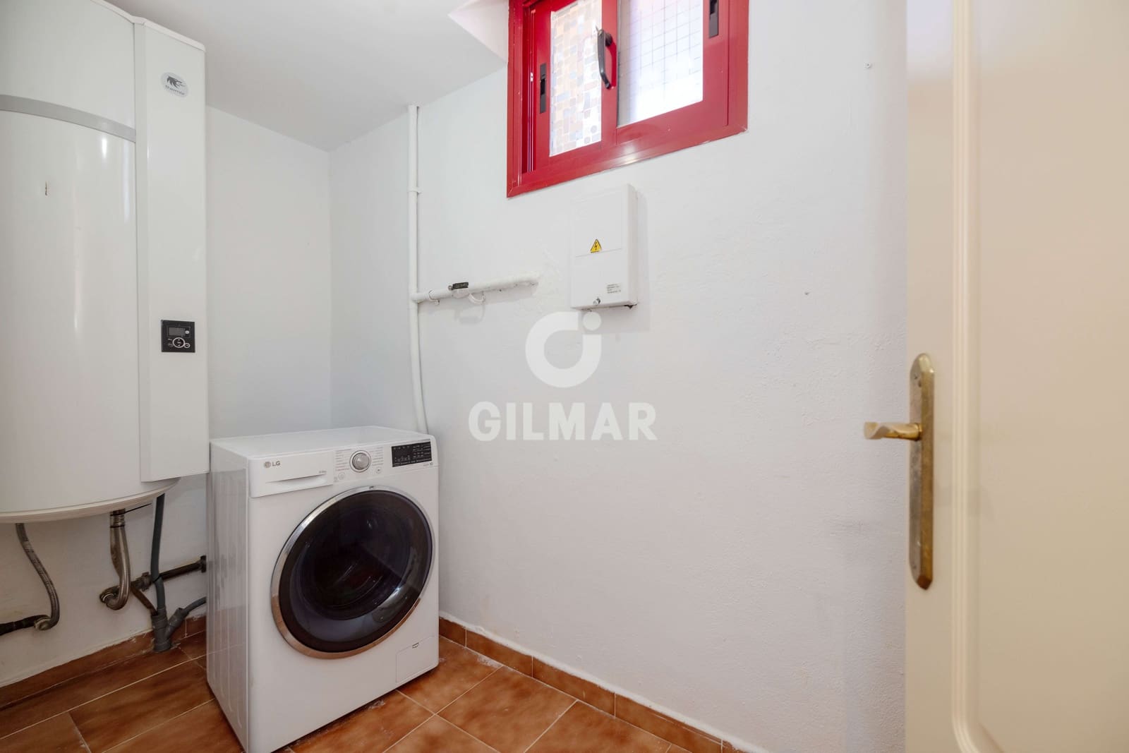 Adosado de 5 habitaciones en Torrequebrada en venta - 741.000 € (Ref: 9459510)