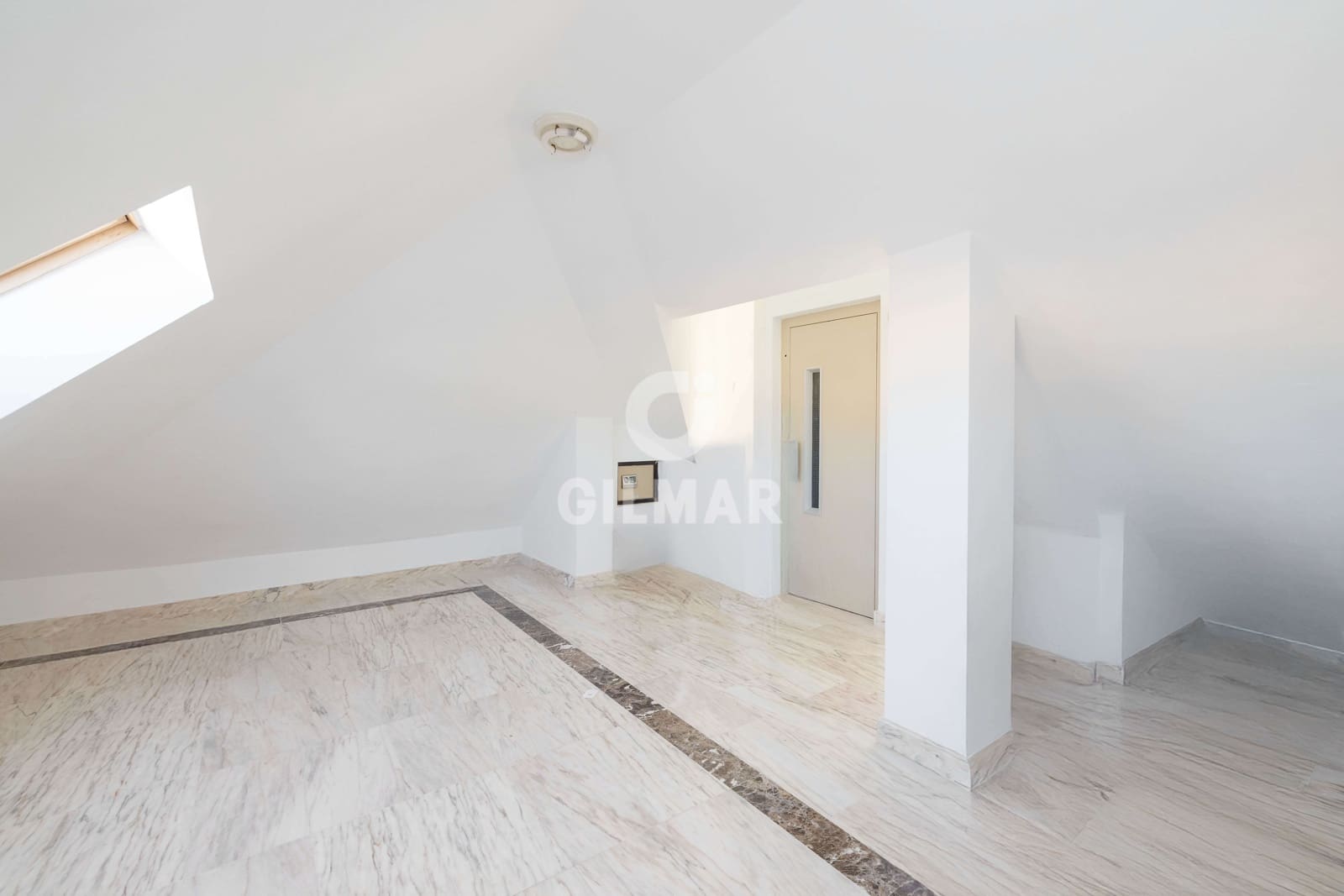 Adosado de 5 habitaciones en Torrequebrada en venta - 741.000 € (Ref: 9459510)