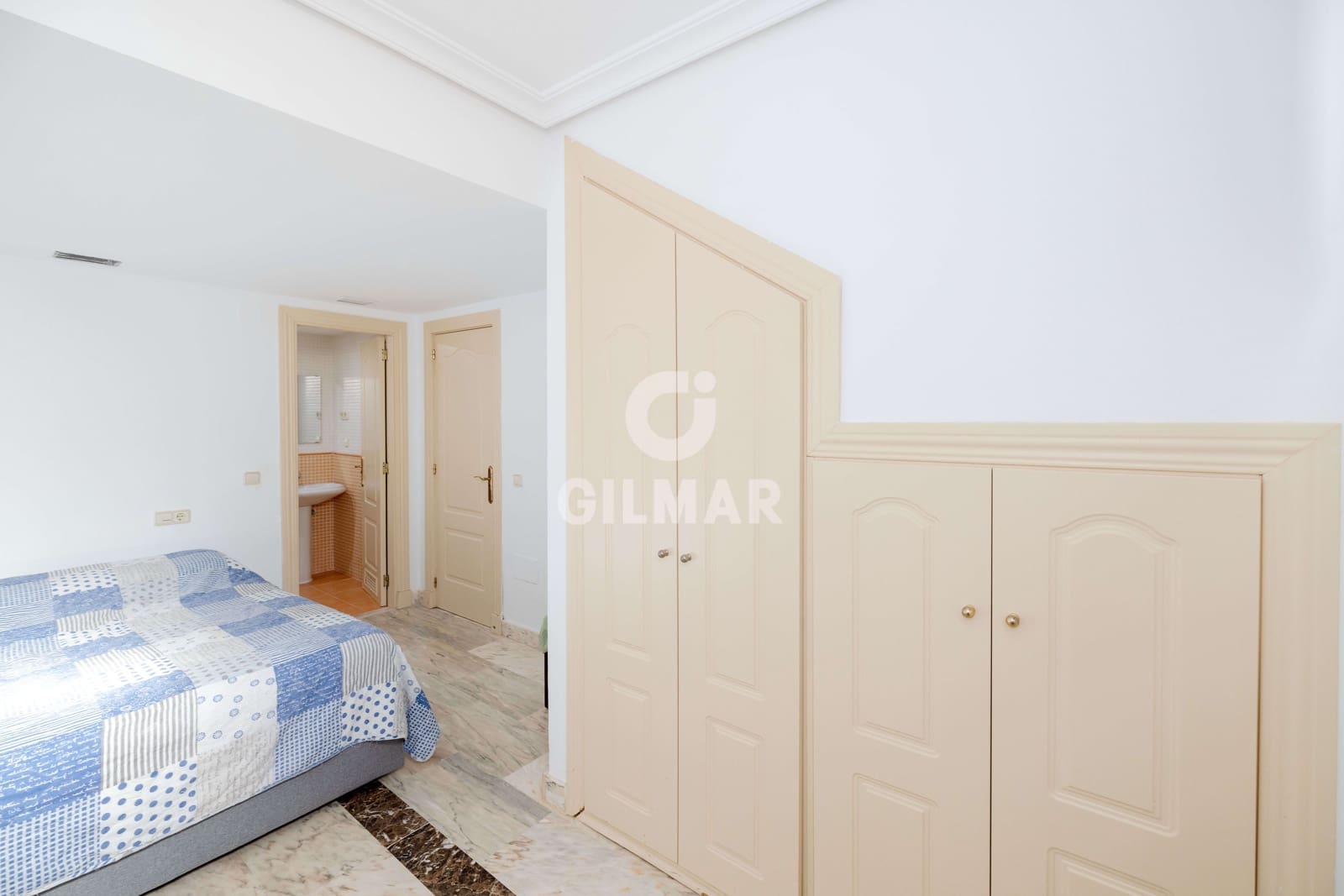 Adosado de 5 habitaciones en Torrequebrada en venta - 741.000 € (Ref: 9459510)